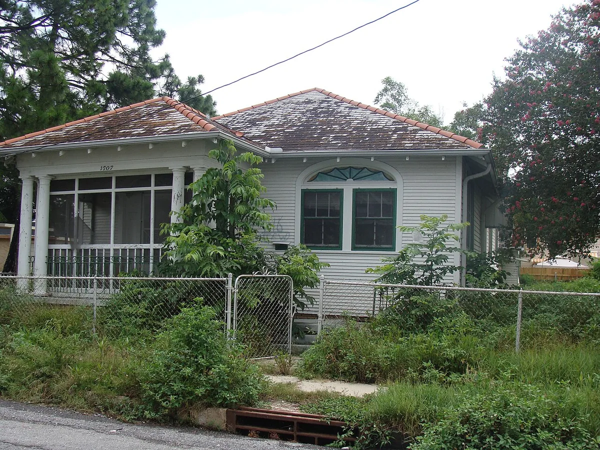 Home in the Chalmette, LA area