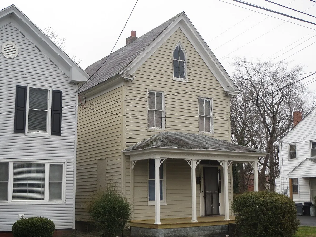 A beige frame house in Maryland