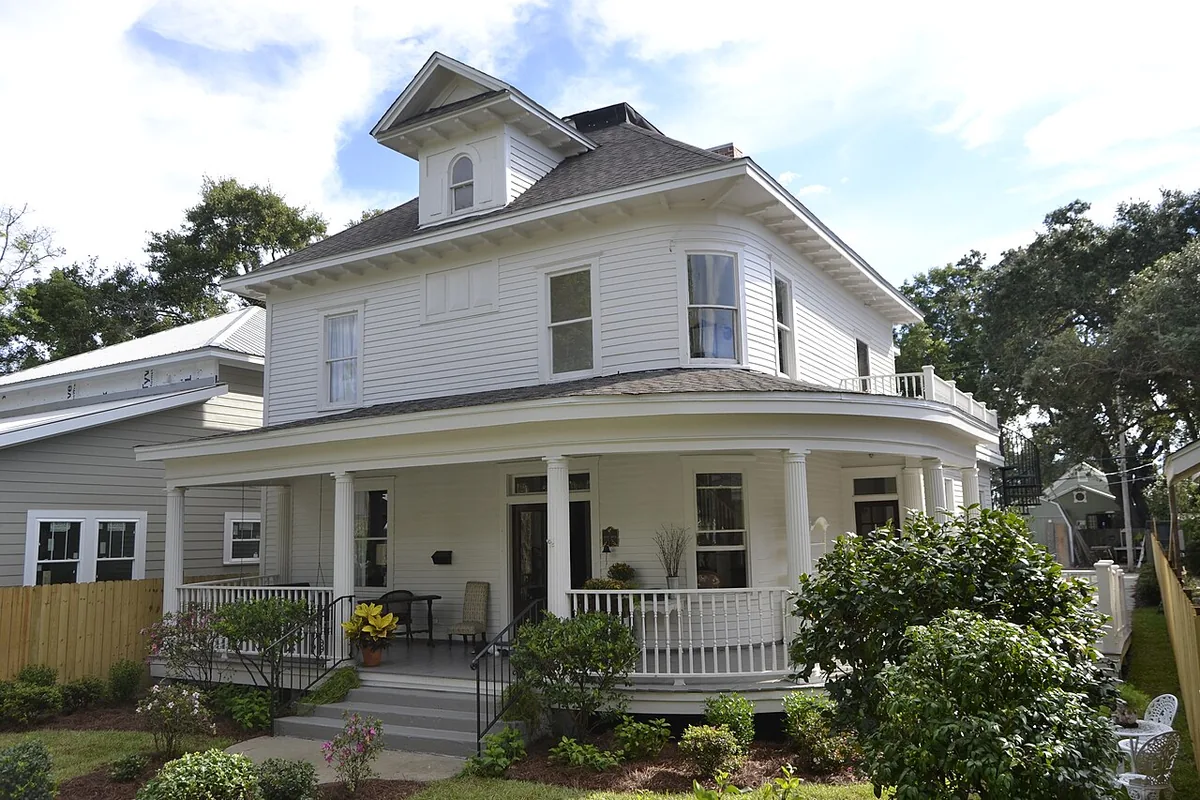 Home in the Long Beach, MS area