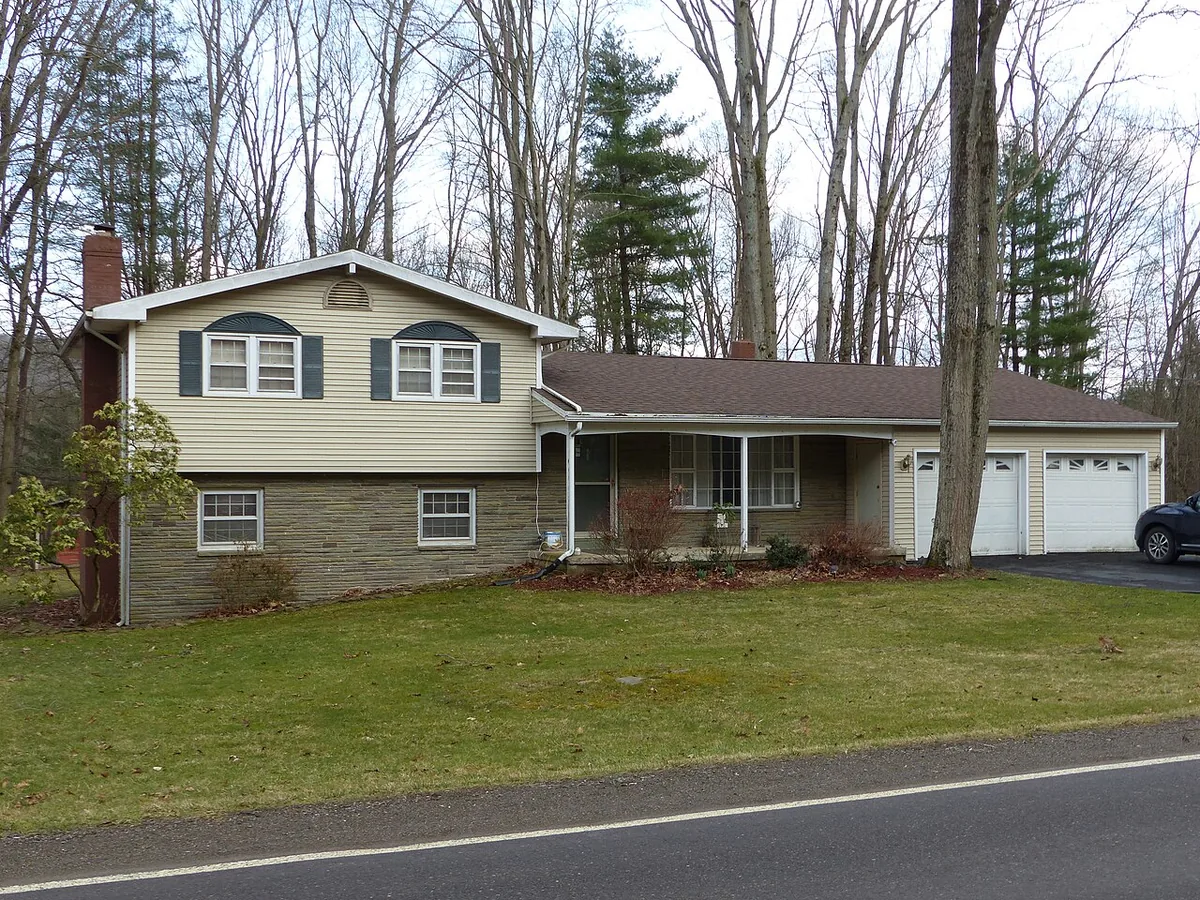 A beige split-level house in New York