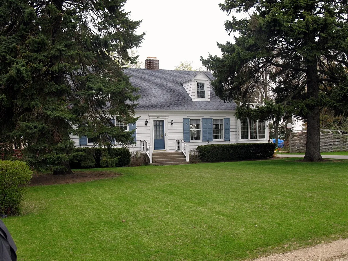 A white frame house in Wisconsin