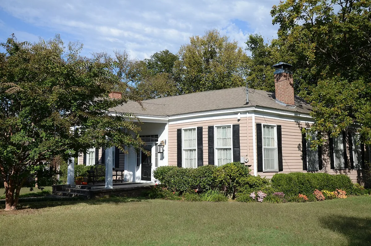 Home in the Van Buren, AR area